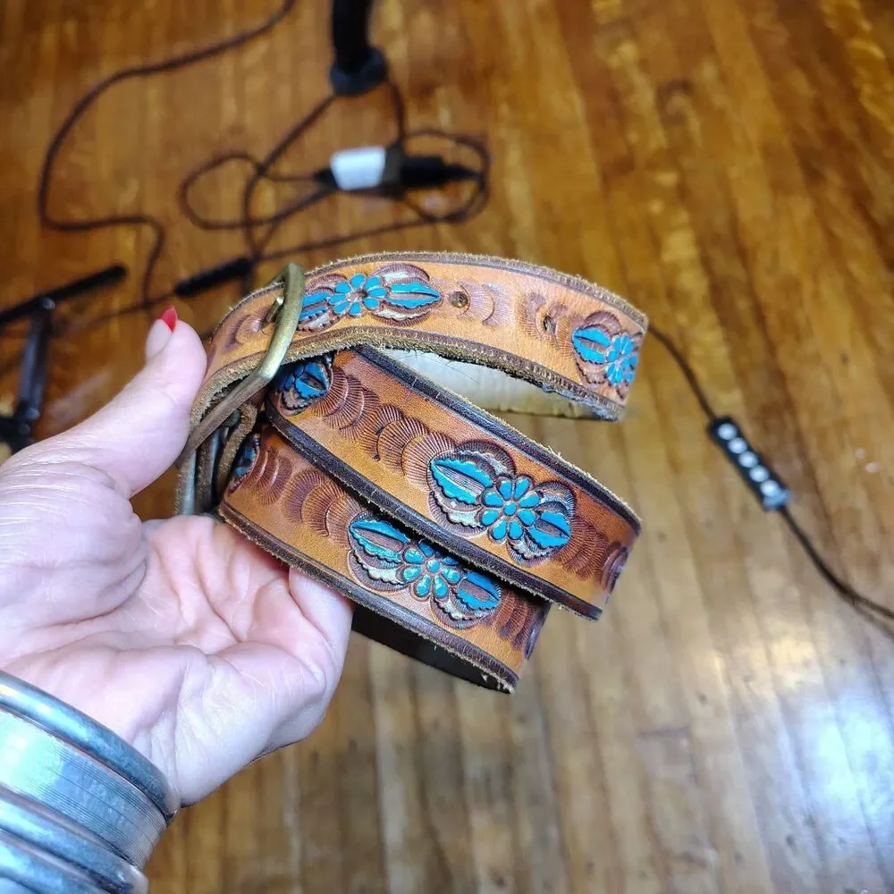 VTG Western Leather Hand Tooled Floral Turquoise Design Belt 45